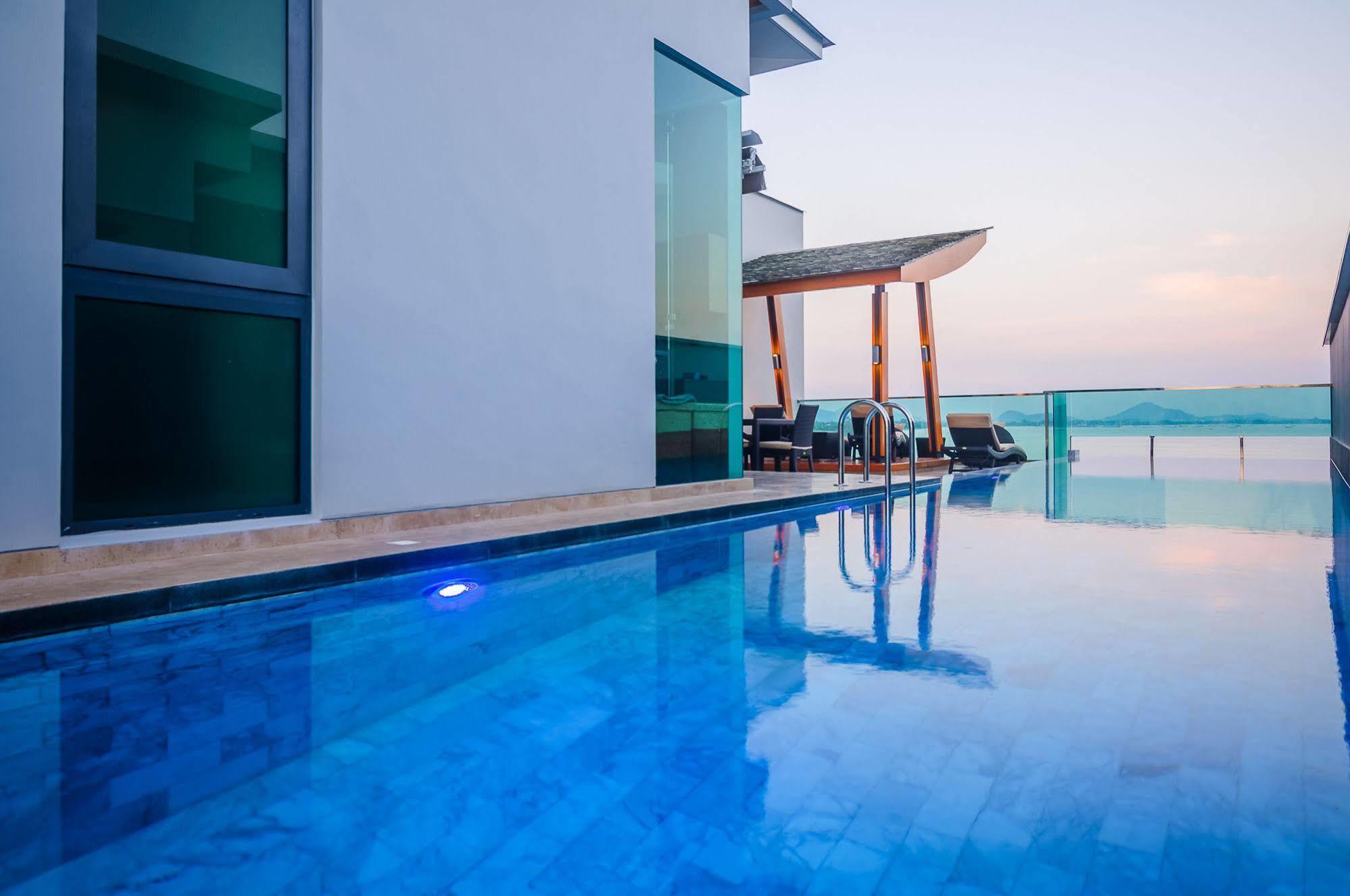 Elemental Villas Rawai Экстерьер фото